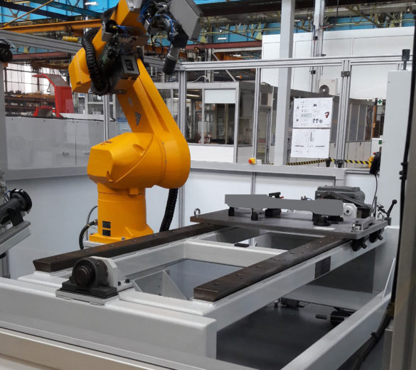 Automated and robotized equipment for ultrasonic shot peening – Automatic tooling change | SONATS