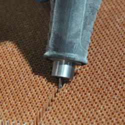 Portative equipment for honeycomb cutting-EMPOWERING