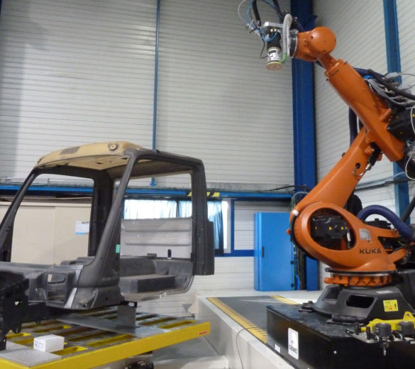 LARGE-CAPACITY DEMONSTRATOR